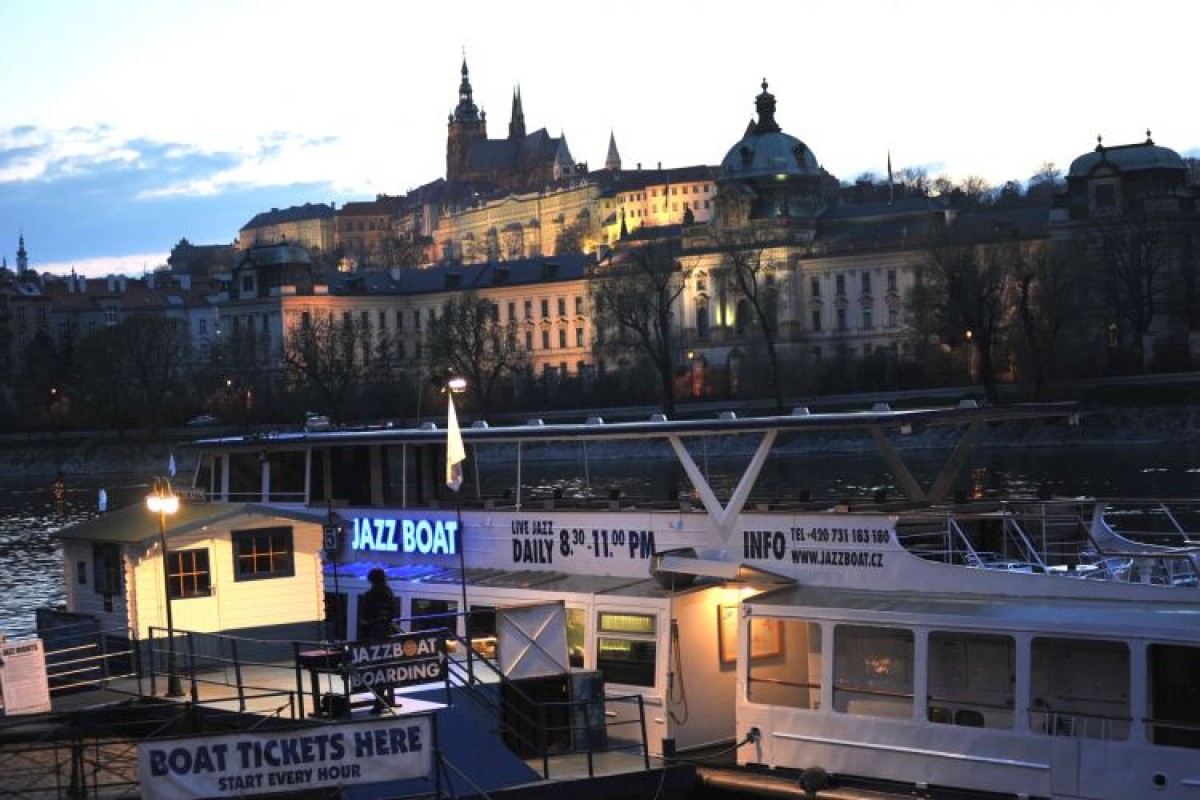 Plavba Prahou na Jazzboat