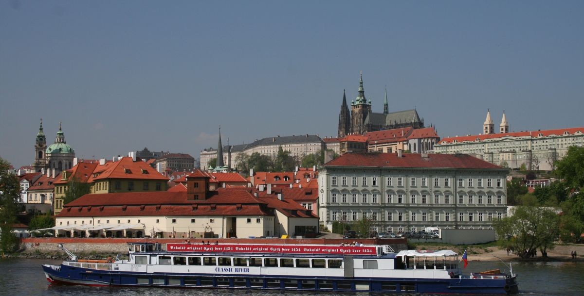 Hodinová plavba po Vltavě 4x denně