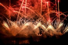 Plavba za novoročním ohňostrojem